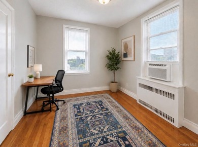Welcome to Romney Hall, a charming prewar co-op in the heart of - photo 10