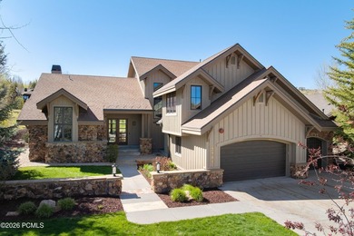 There aren't many homes where you can watch a golf shot land - photo 38