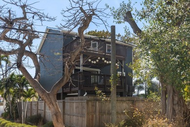 Built in 2006 and beautifully upgraded, this meticulously - photo 4