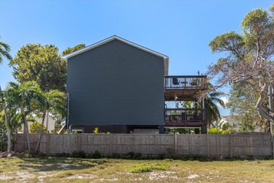 Built in 2006 and beautifully upgraded, this meticulously - photo 5