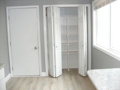 Great find at the Pointe! Completely renovated condo on a - photo 7