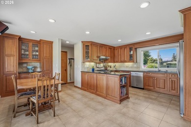 Beautifully updated classic 1959 Mid-Century ranch situated on a - photo 10