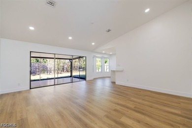 Exceptionally renovated Naples residence with NO HOA - minutes - photo 5