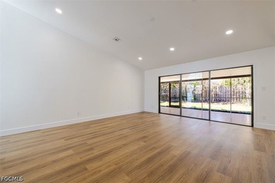 Exceptionally renovated Naples residence with NO HOA - minutes - photo 6