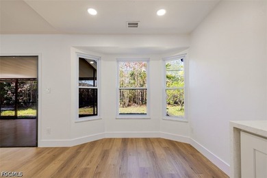 Exceptionally renovated Naples residence with NO HOA - minutes - photo 8