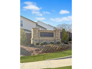 Lake Lanier Home For Sale in Oakwood Georgia