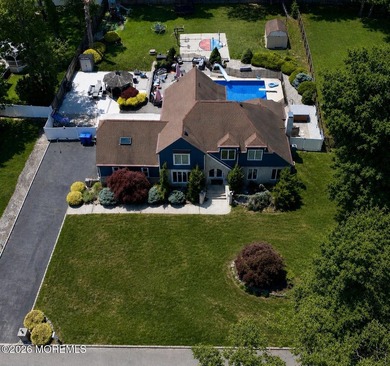 Welcome to 1908 Kenilworth Court, nestled on a quiet cul-de-sac - photo 3