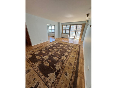 Renovated Kitchen and Baths. 2 Bedroom ,2 Bath Luxury Coop - photo 9
