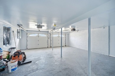 This recently renovated 3 bedroom 2 bathroom home features - photo 17