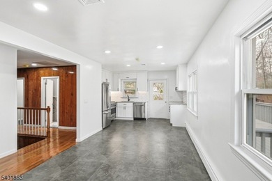 This recently renovated 3 bedroom 2 bathroom home features - photo 25