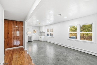 This recently renovated 3 bedroom 2 bathroom home features - photo 31
