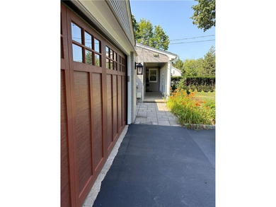 Welcome to this warm, generous-size Ranch where the solid - photo 5