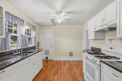 Welcome to this charming 3 bedroom, 2 bathroom home that - photo 11