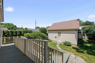 Welcome to this charming 3 bedroom, 2 bathroom home that - photo 23