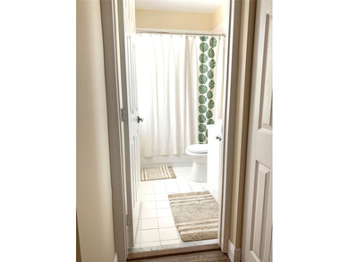 Located in an upscale, relaxed, coastal beach town of East - photo 31