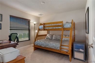 One or more photo(s) has been virtually staged. Bright and sunny - photo 32