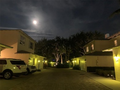 Located in an upscale, relaxed, coastal beach town of East - photo 43