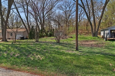 Experience year-round living in the heart of the Chain O'Lakes - photo 1