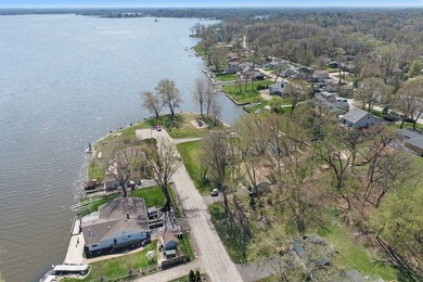 Experience year-round living in the heart of the Chain O'Lakes - photo 3