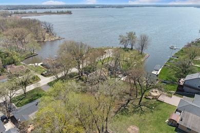 Experience year-round living in the heart of the Chain O'Lakes - photo 5