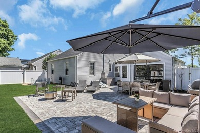 Welcome to this completely updated Cape in the Terrace area of - photo 16