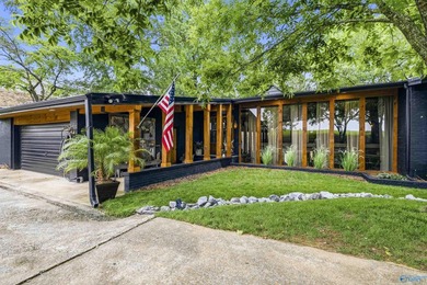 Just Listed! A Fabulous & truly one-of-a-kind 4BR/4.5BA - photo 2