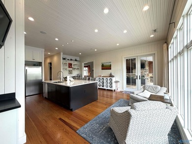 Ultimate Luxury & Privacy With this Stunning & Unique Estate - photo 10