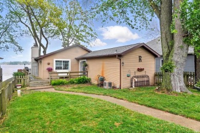 Lake Home For Sale in Wolcottville, Indiana