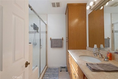Spacious remodeled 3-bedroom home with an additional room ideal - photo 16
