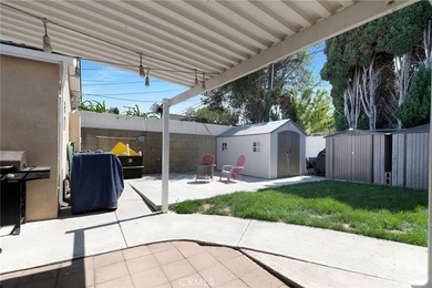 Spacious remodeled 3-bedroom home with an additional room ideal - photo 20