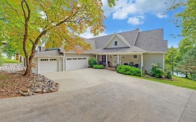 Lake Home For Sale in Hiawassee, Georgia