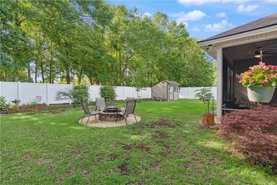 IMMACULATE AND GORGEOUS! IMPECCABLE landscaping! Great open - photo 23