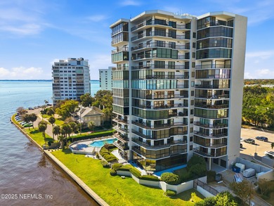 St. Johns River Condo Sale Pending in Jacksonville Florida
