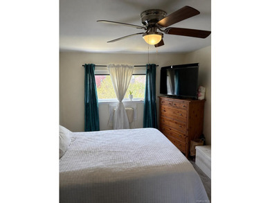 This well-maintained 3-bedroom, 1 full bath, and 2 half-bath - photo 2
