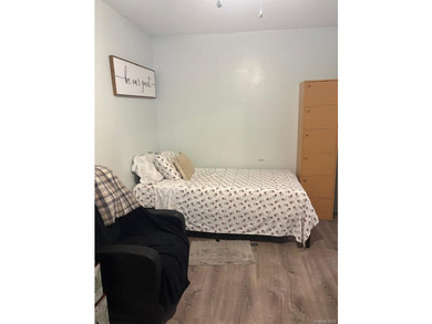 This well-maintained 3-bedroom, 1 full bath, and 2 half-bath - photo 3
