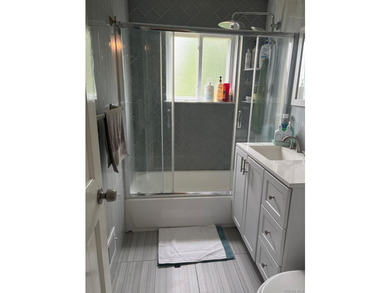 This well-maintained 3-bedroom, 1 full bath, and 2 half-bath - photo 6