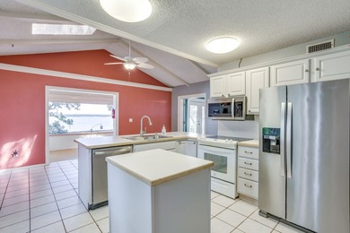 Welcome to your private waterfront retreat on Eagle Mountain - photo 17