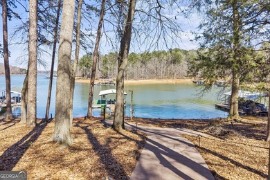 LAKE HARTWELL AT ITS FINEST!! DESIRABLE CAPRI POINT COMMUNITY - photo 1