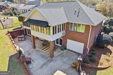 LAKE HARTWELL AT ITS FINEST!! DESIRABLE CAPRI POINT COMMUNITY - photo 3