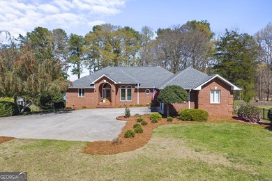 LAKE HARTWELL AT ITS FINEST!! DESIRABLE CAPRI POINT COMMUNITY - photo 4