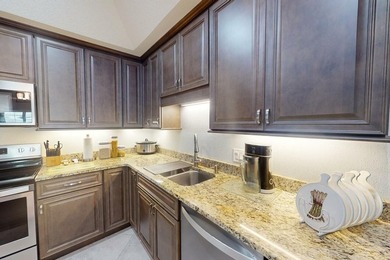 :Welcome to Gator Trace Golf & Country Club! Pride of ownership - photo 12