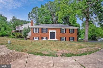Welcome to your new home in the highly sought-after Montclair/ - photo 3