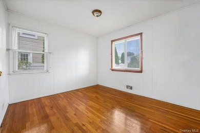 Charming 4-bedroom, 2-bath Cape in a desirable Massapequa - photo 7