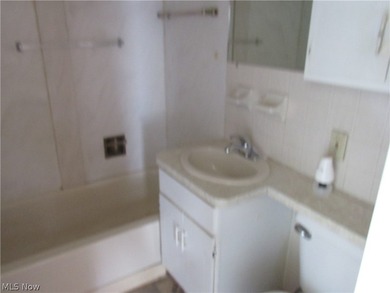 Don't miss out on this half-duplex conveniently located on a - photo 10