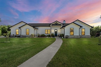 (private lake, pond, creek) Home For Sale in Robinson Texas