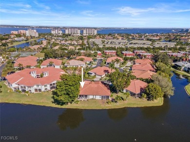 Heritage Cove Lakes Home For Sale in Fort Myers Florida