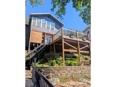 Beautifully landscaped lakefront home centrally located just - photo 5