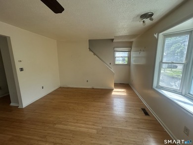Welcome to 672 Woodward Avenue in New Haven, offering a - photo 14