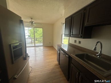 Welcome to 672 Woodward Avenue in New Haven, offering a - photo 20