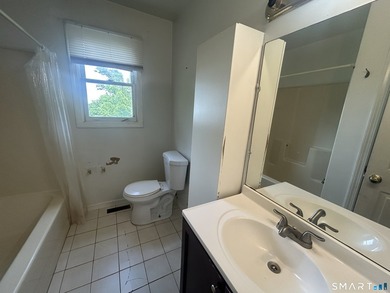 Welcome to 672 Woodward Avenue in New Haven, offering a - photo 24